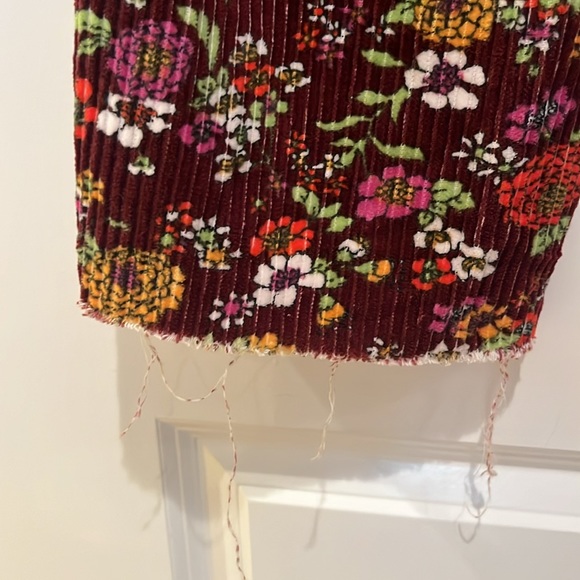 Urban Outfitters corduroy women’s pant - Picture 7 of 7